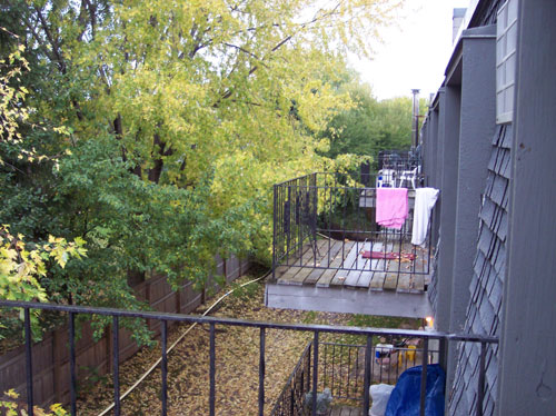 2005-10-23-Apt-Balcony-100_